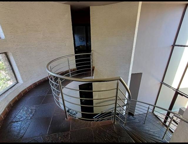 BUSINESS PROPERTY TO RENT IN ELDORAIGNE